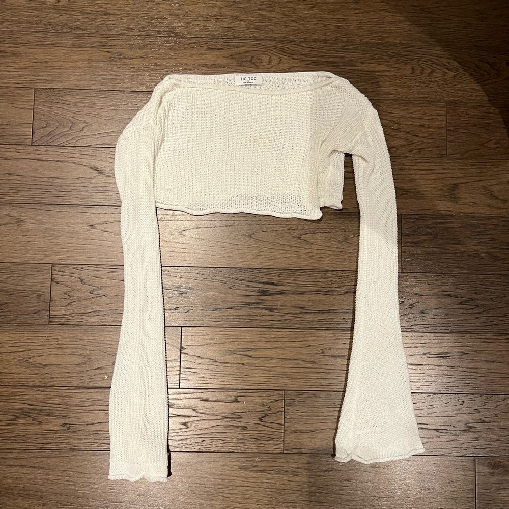 White Knit Long Sleeve Crop Top